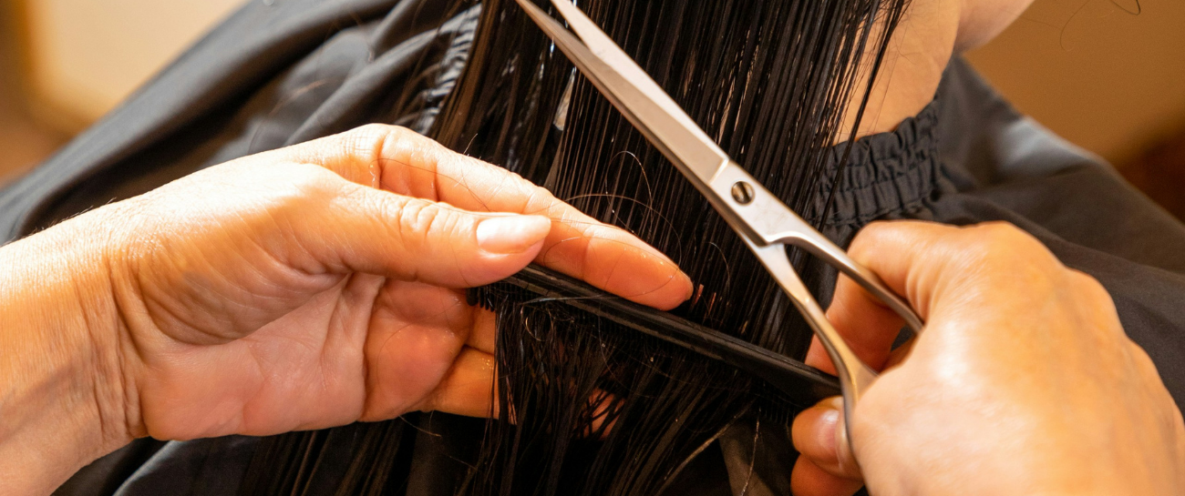 À quelle fréquence couper ses pointes ? Comment éviter les fourches ? 🎀