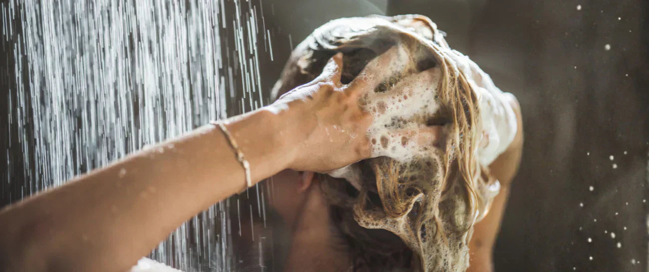 Silicones : sont-ils bons ou mauvais pour les cheveux ?